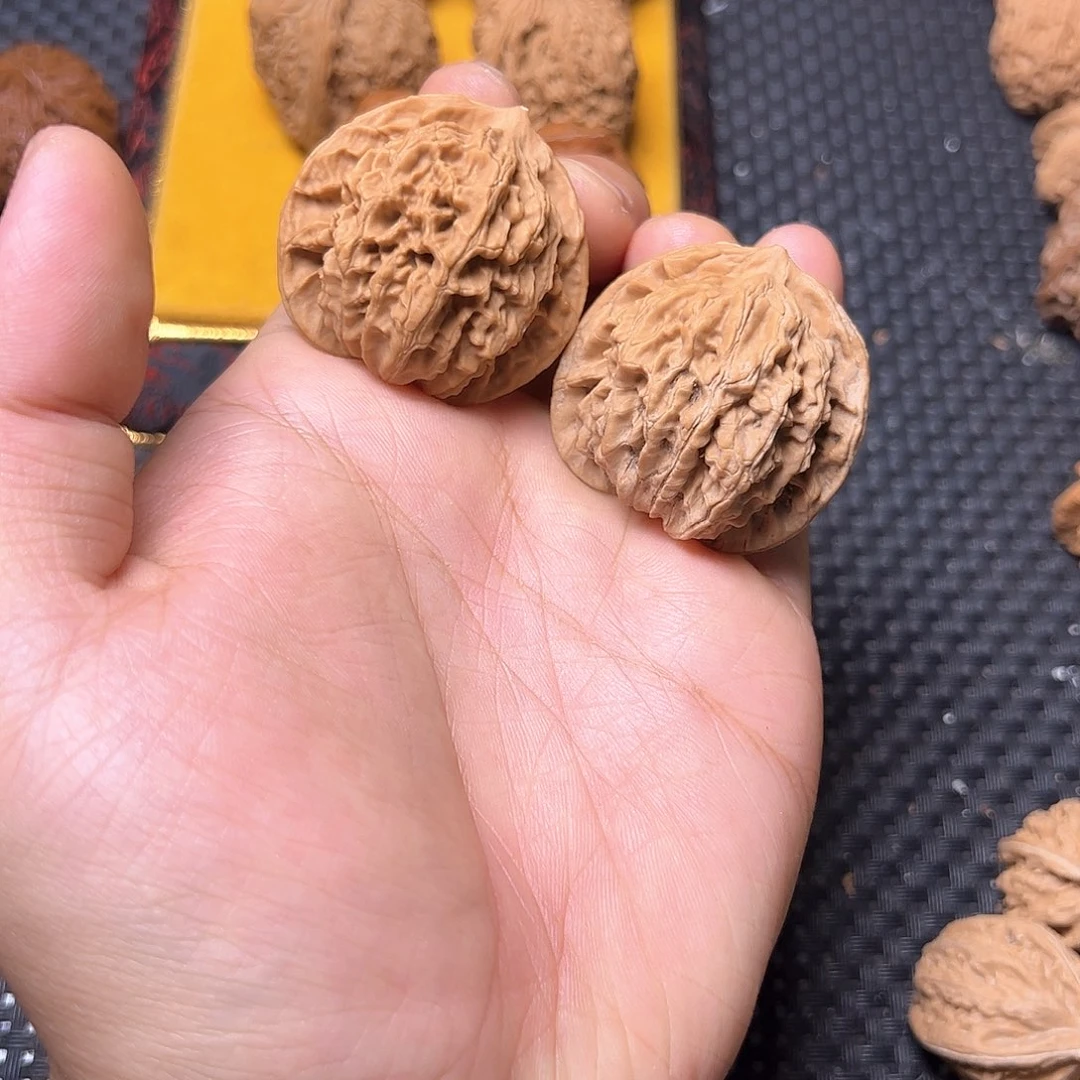 文玩核桃吊坠老款狮子头