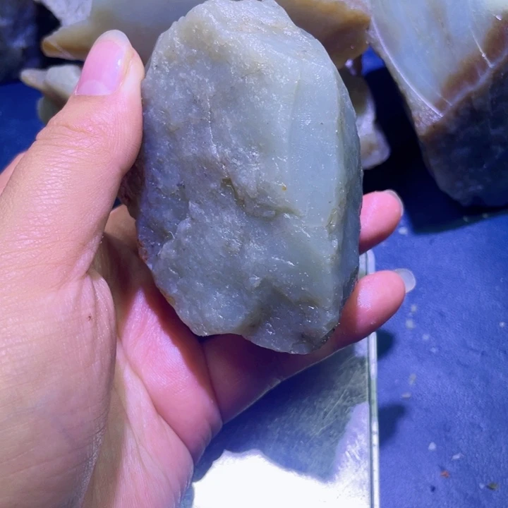 和田玉未镶嵌珠宝半成品