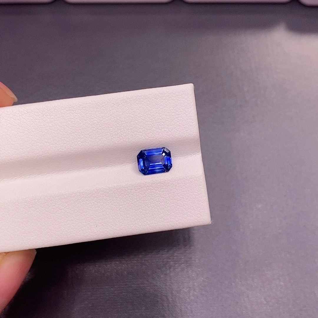 裸石蓝宝石1.28克拉