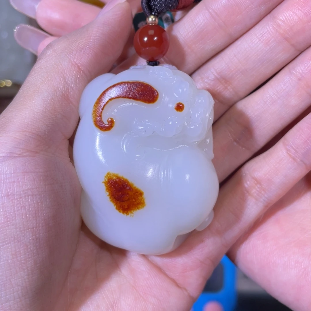 叶***天和田玉未镶嵌把件