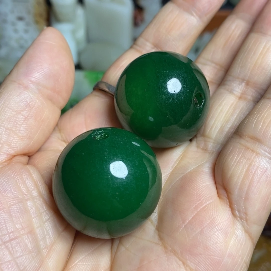 颈饰未镶嵌和田玉（糖玉）