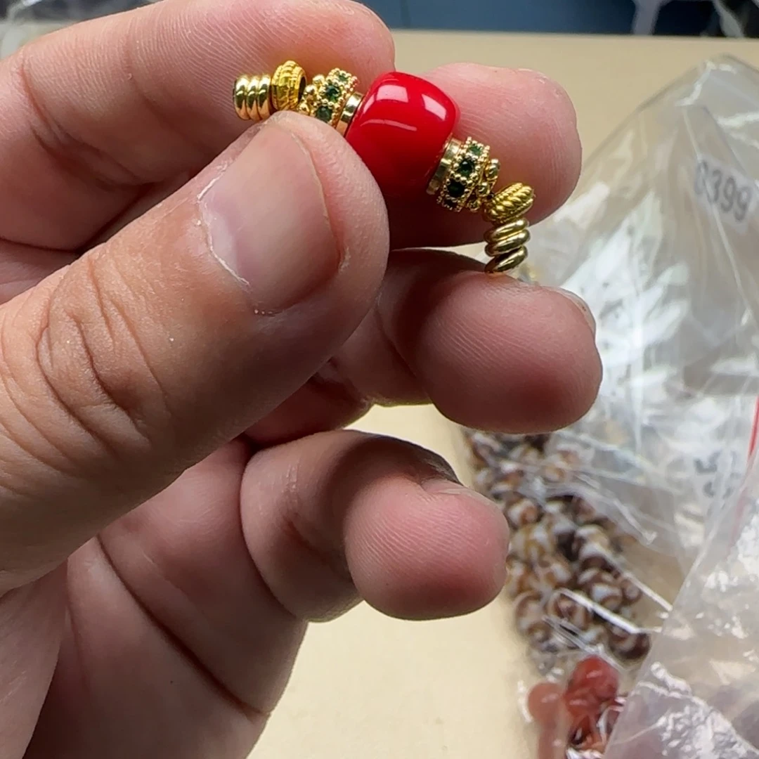 白玉菩提吊坠红色1083
