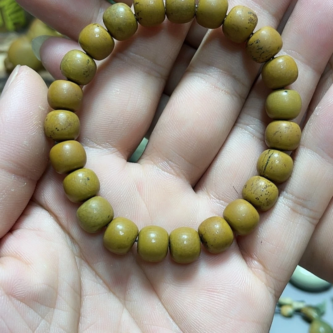 【闪购商品】未镶嵌岫岩河磨玉（透闪石质玉）把件