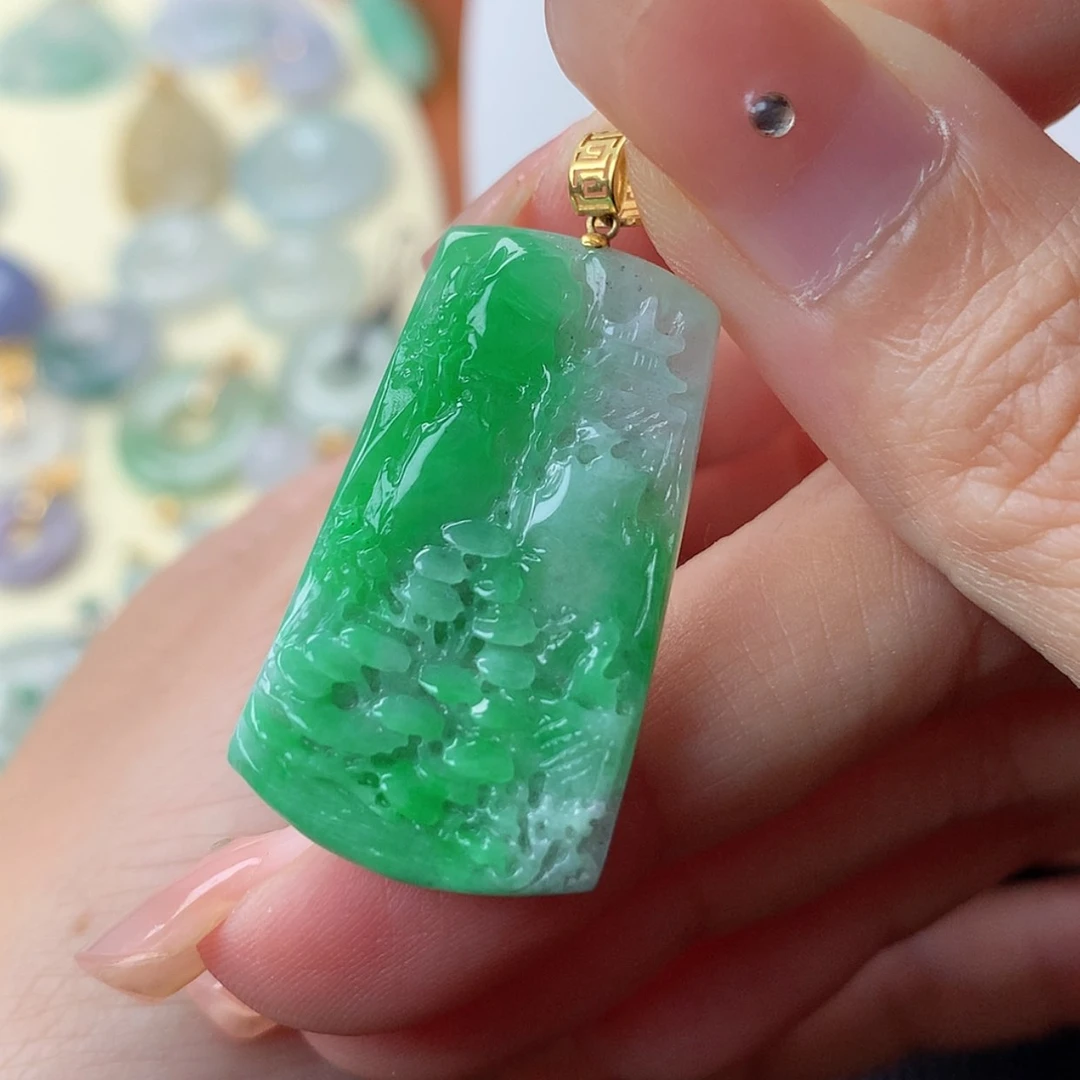 【闪购商品】翡翠18K金镶嵌吊坠(赠链)