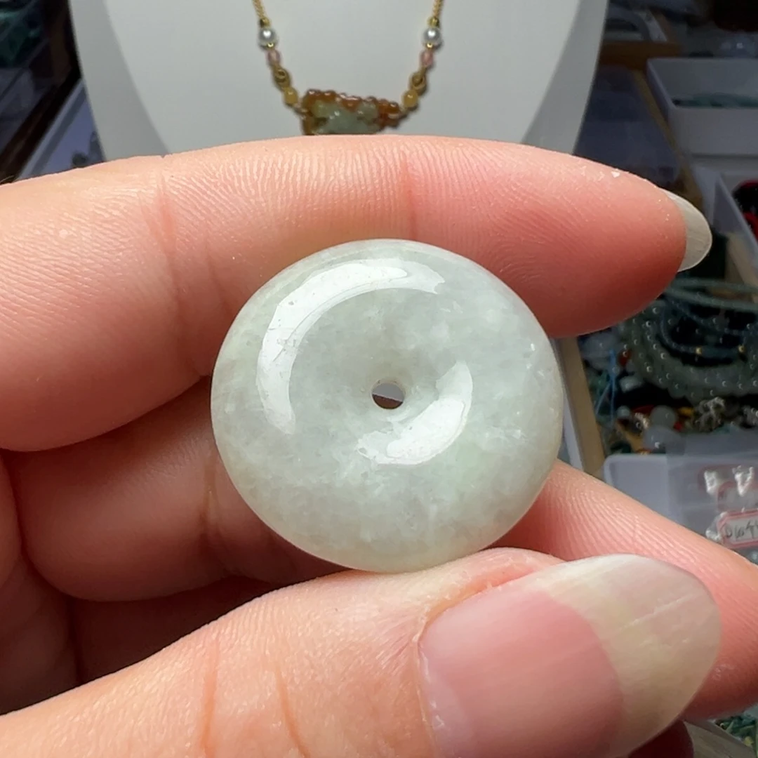 翡翠未镶嵌颈饰平安扣一个9.99
