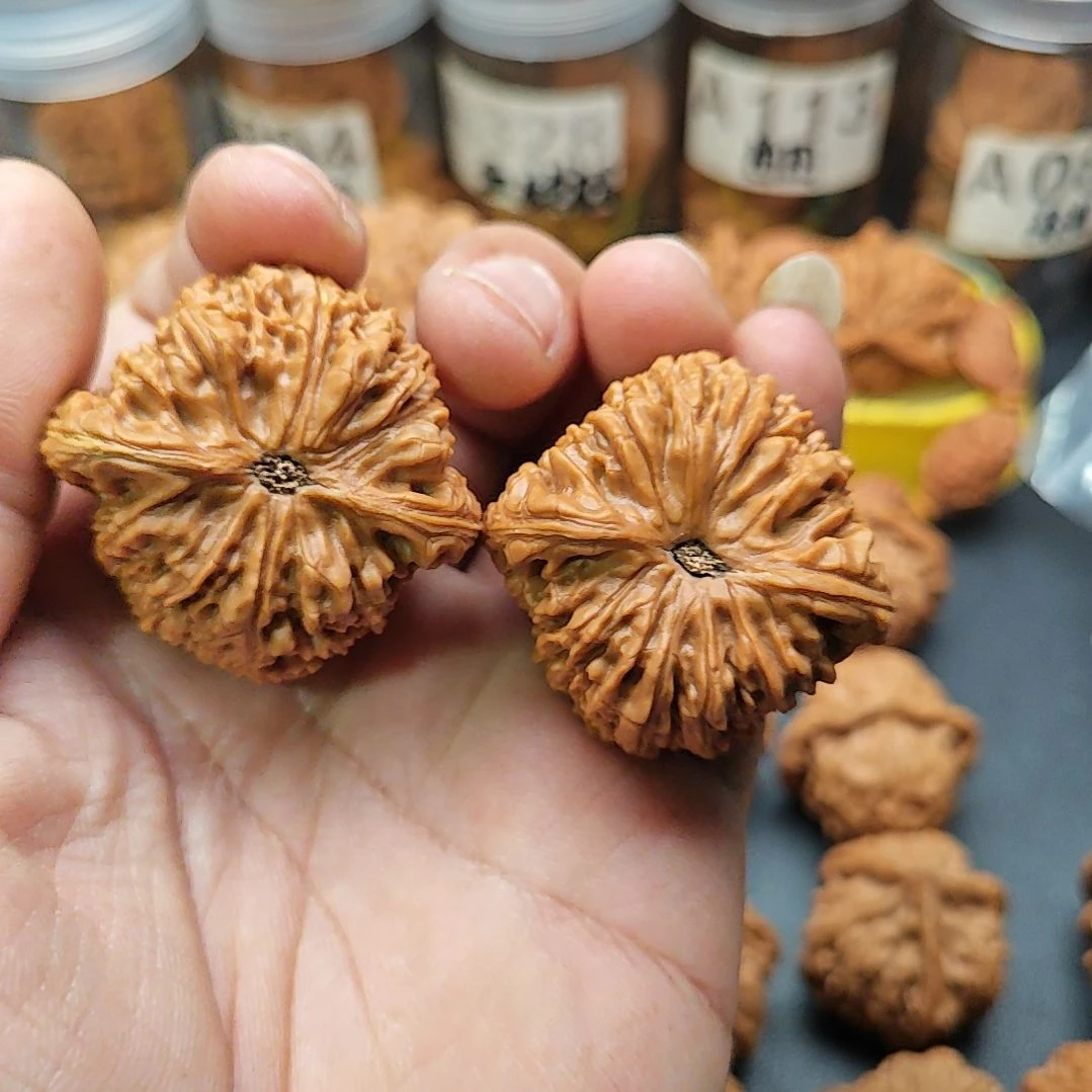 ****5把件文玩核桃南疆石