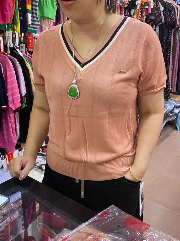 【成田细娜服装】夏季新款！v领短袖