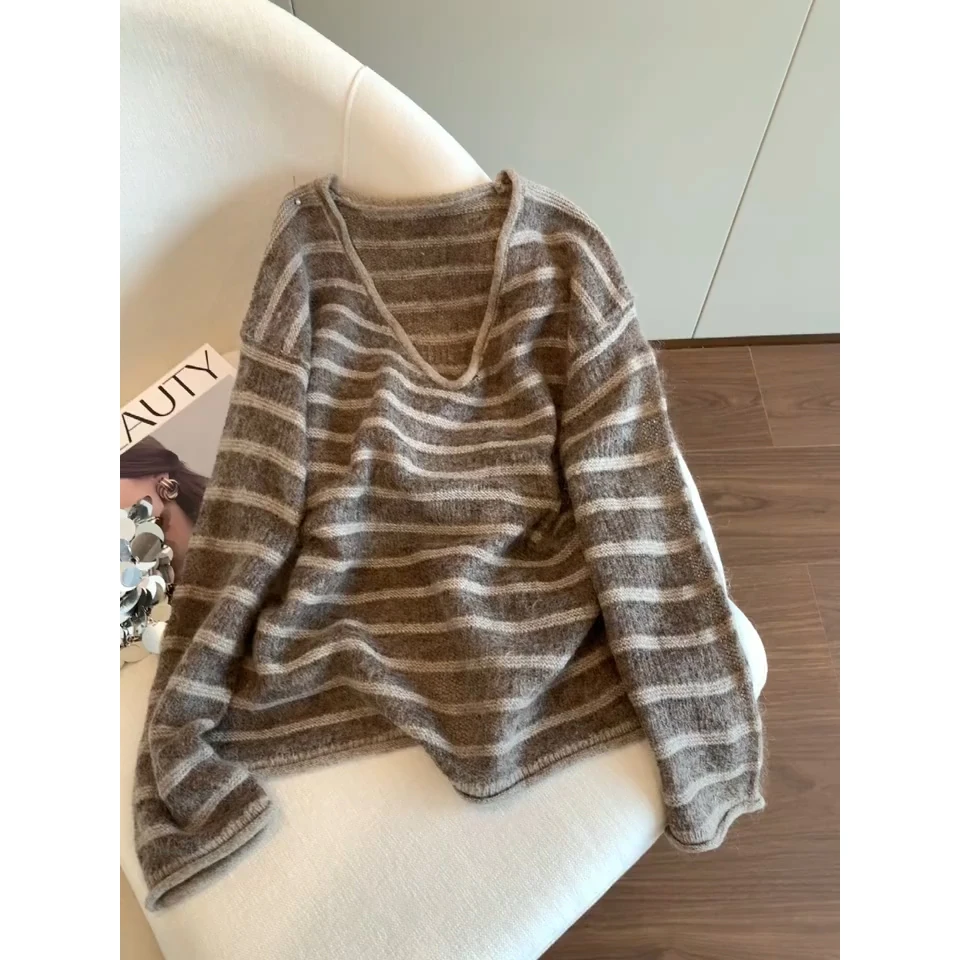 慵懒风咖色条纹v领毛衣女2025年早秋新款韩系简约休闲软糯针织衫