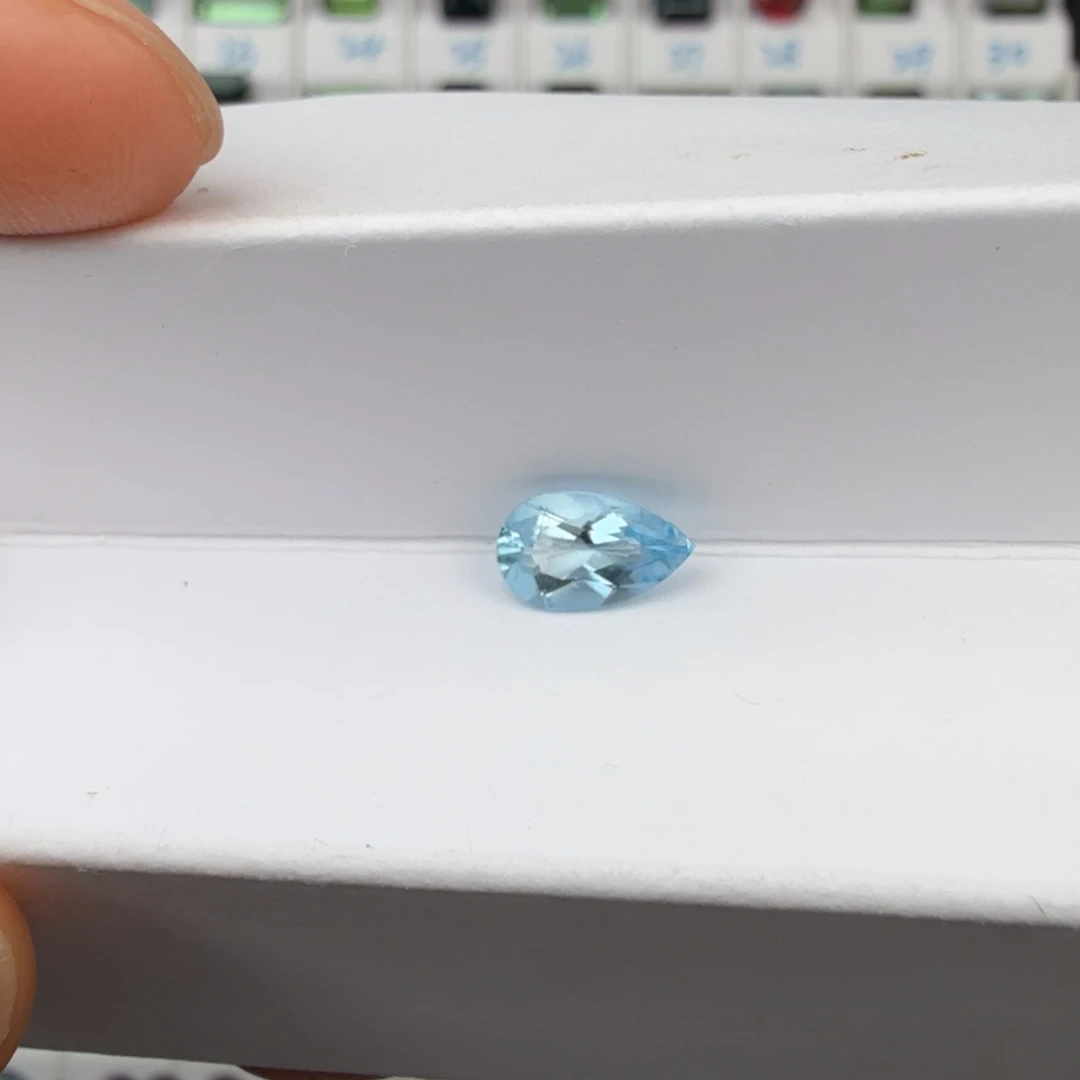 海蓝宝石裸石天然圣玛利亚色0.8克拉