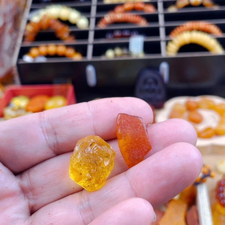 琥珀颈饰未镶嵌吊坠