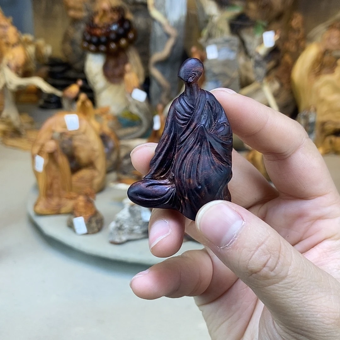 寒***枝柏木（崖柏）精品无相手把件