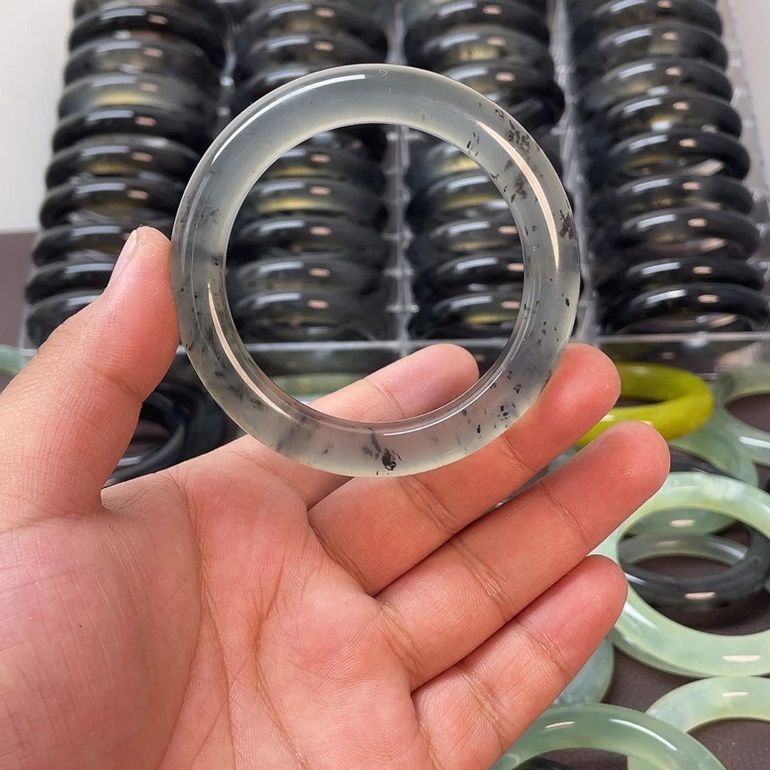 蛇纹石玉未镶嵌手镯E*三