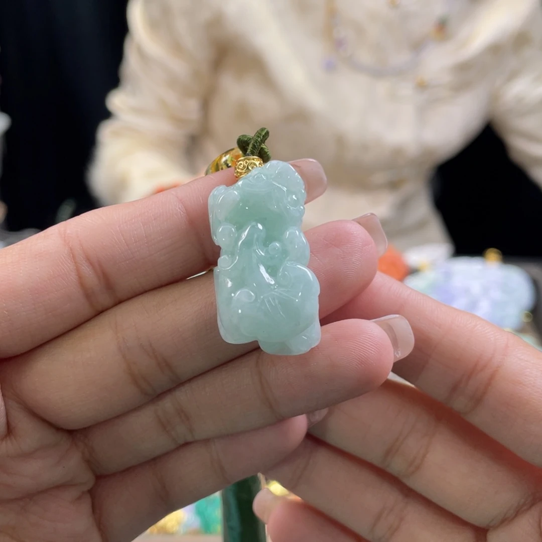 翡翠颈饰未镶嵌代编织