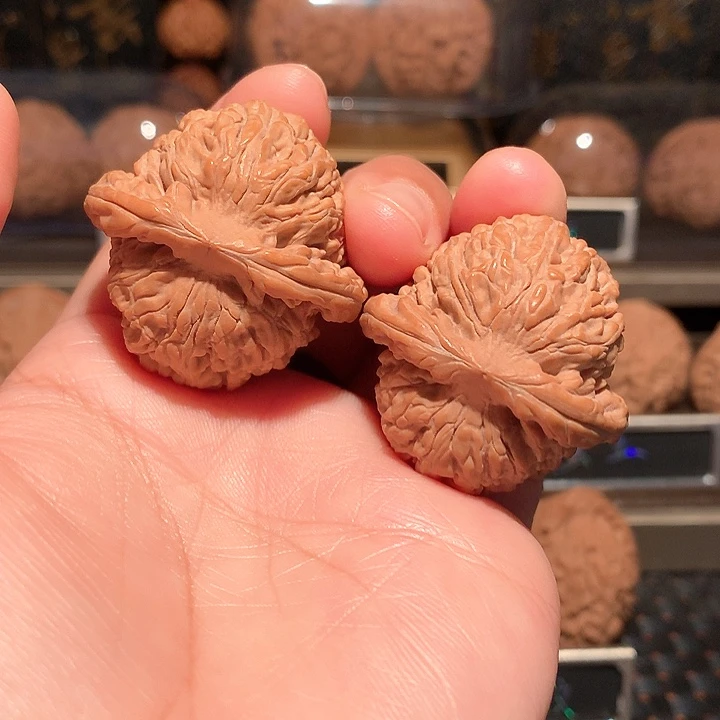 文玩核桃把件核老闷