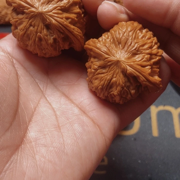 文玩核桃吊坠文玩57