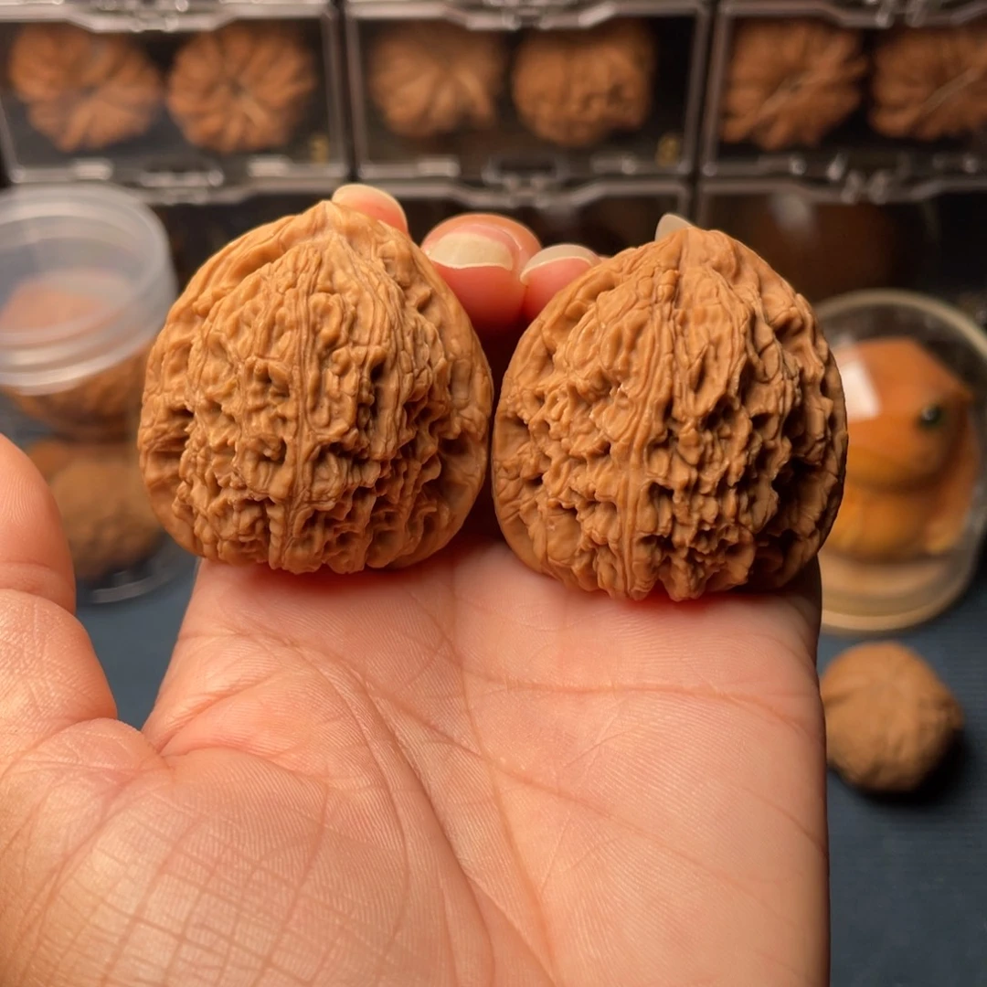 把件文玩核桃40+歪南疆石