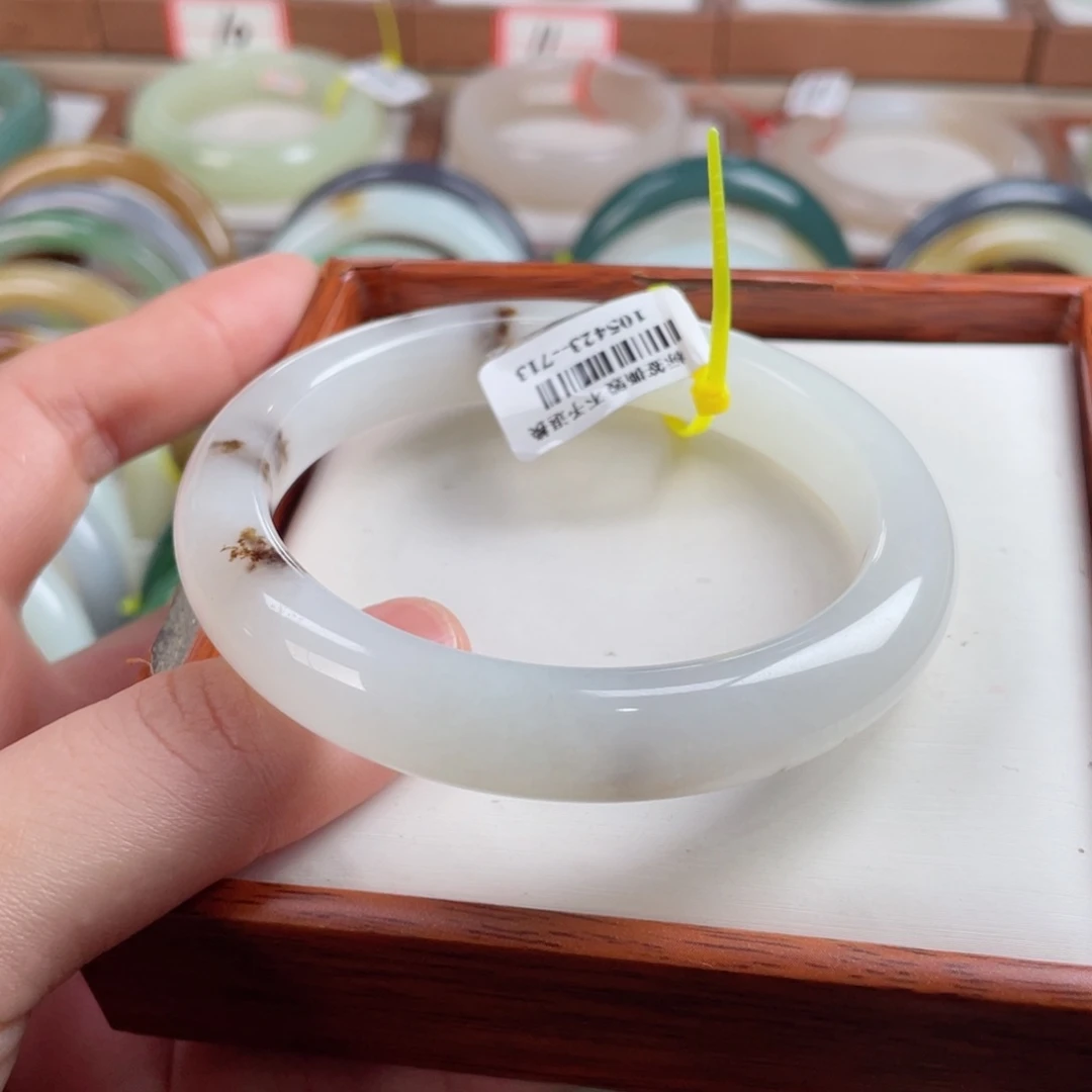 【闪购商品】和田玉手镯未镶嵌60.29