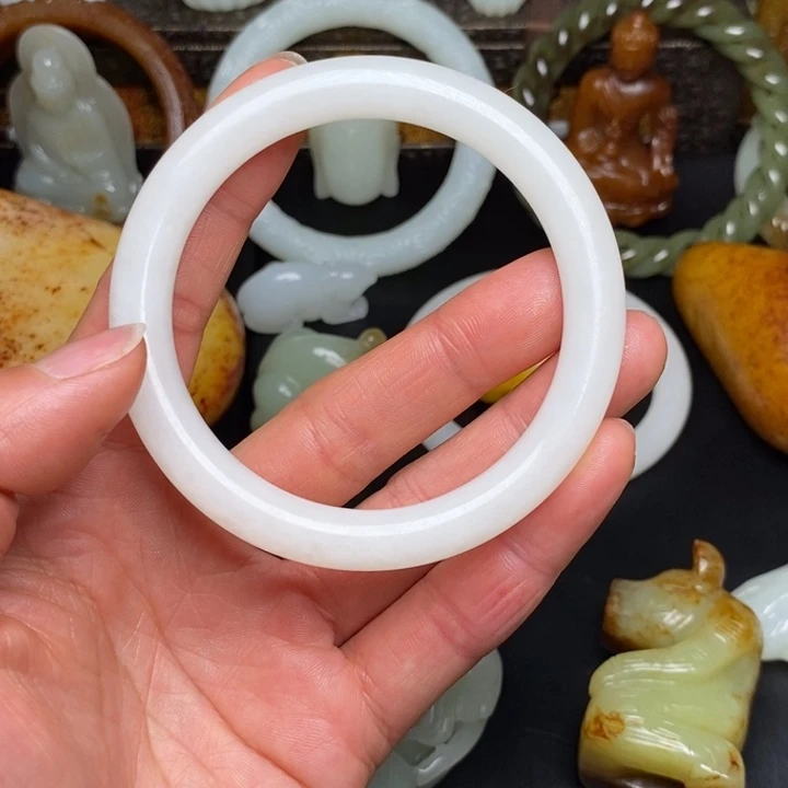 【闪购商品】和田玉手镯未镶嵌仰*