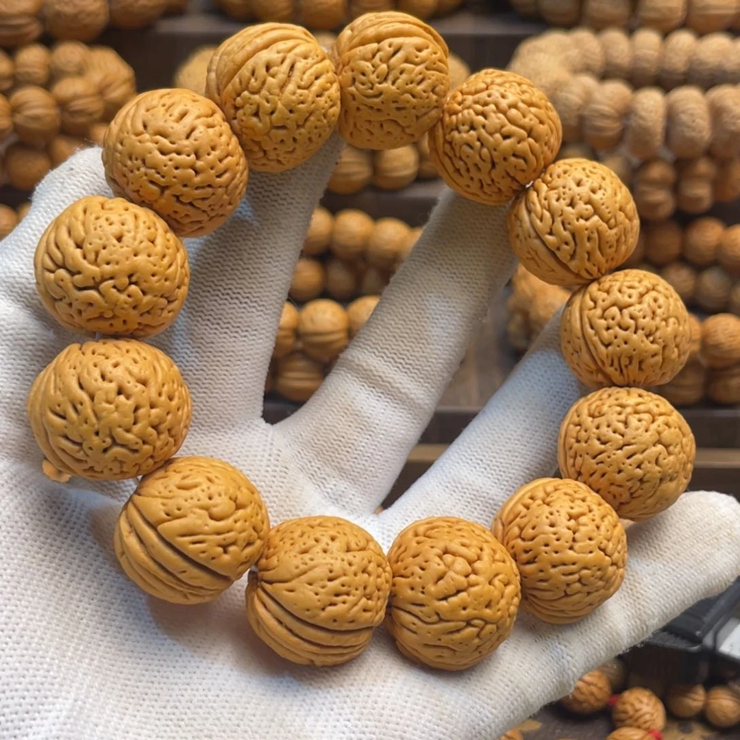 手串桃核龙蛋手串