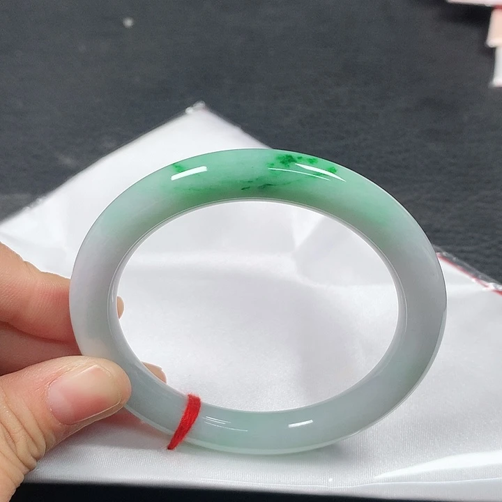 未镶嵌手镯（圆镯）翡翠59圈