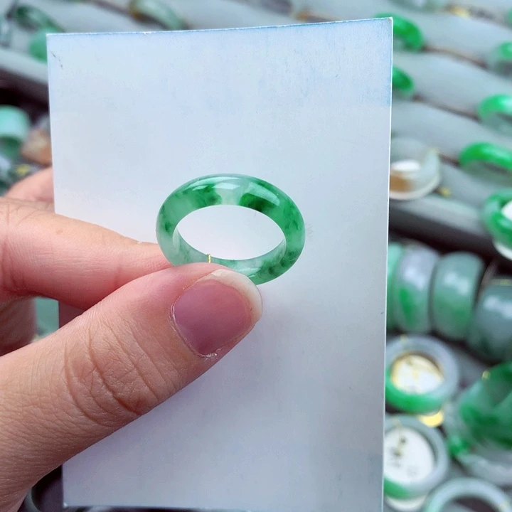 翡翠未镶嵌戒指15号