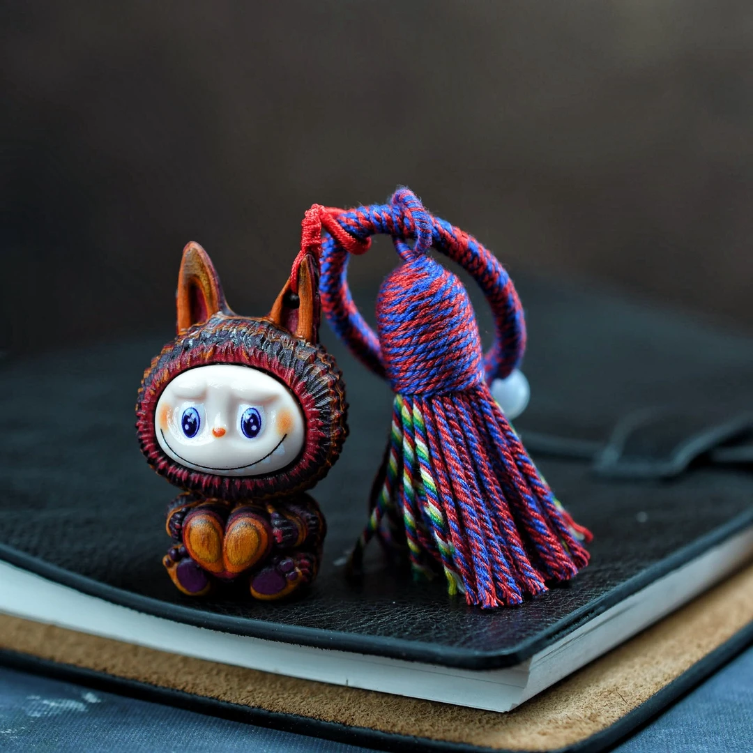 彩虹桉树实木小兔手工新款抱爱心包包饰品情侣送礼卡通钥匙扣挂件