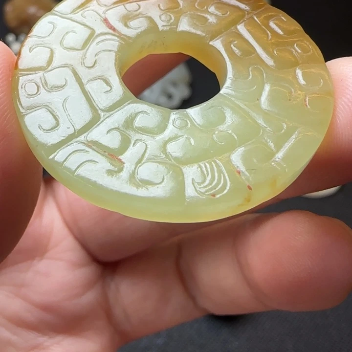 和田玉（糖玉）颈饰未镶嵌学***生