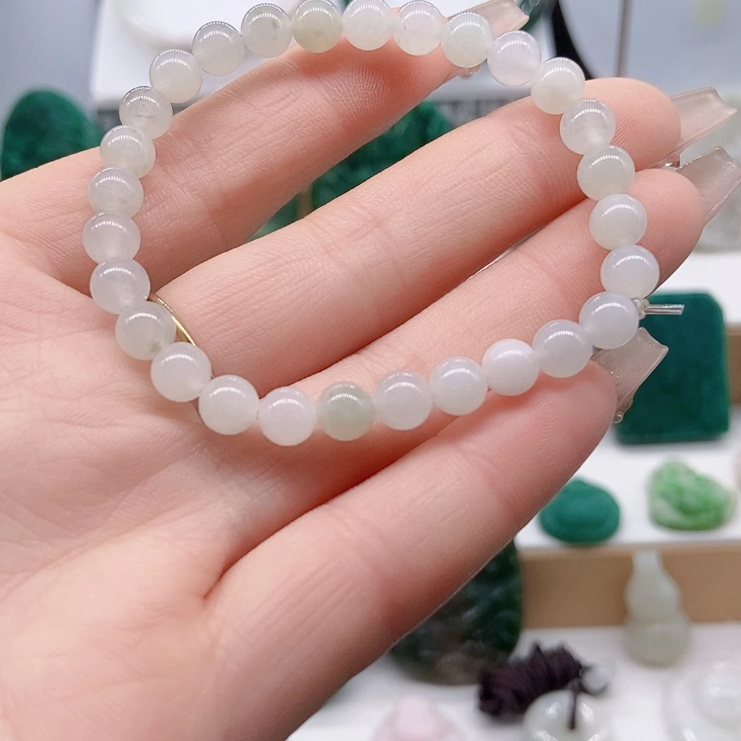 独山玉颈饰未镶嵌云****^