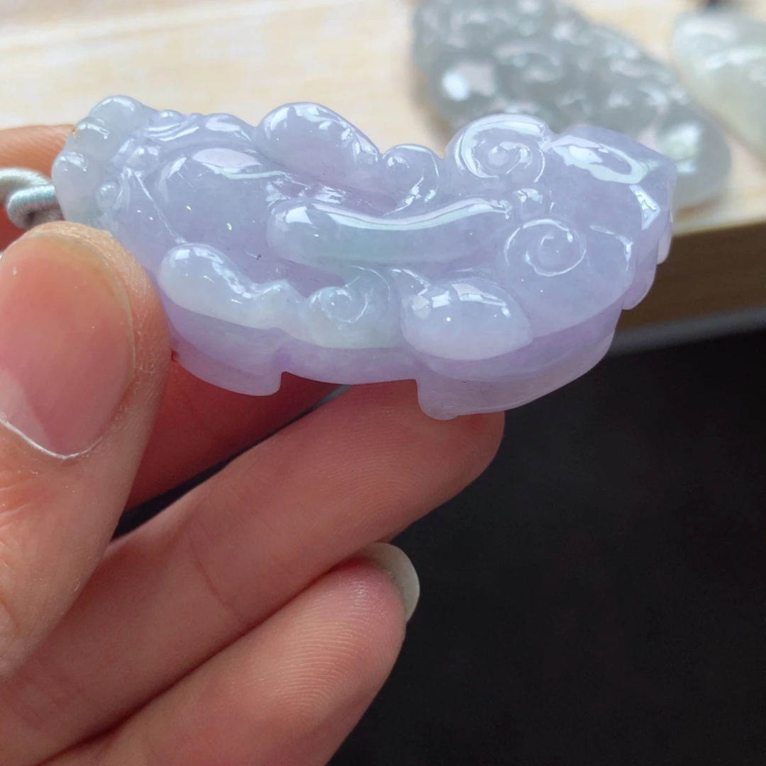 颈饰未镶嵌翡翠吊坠