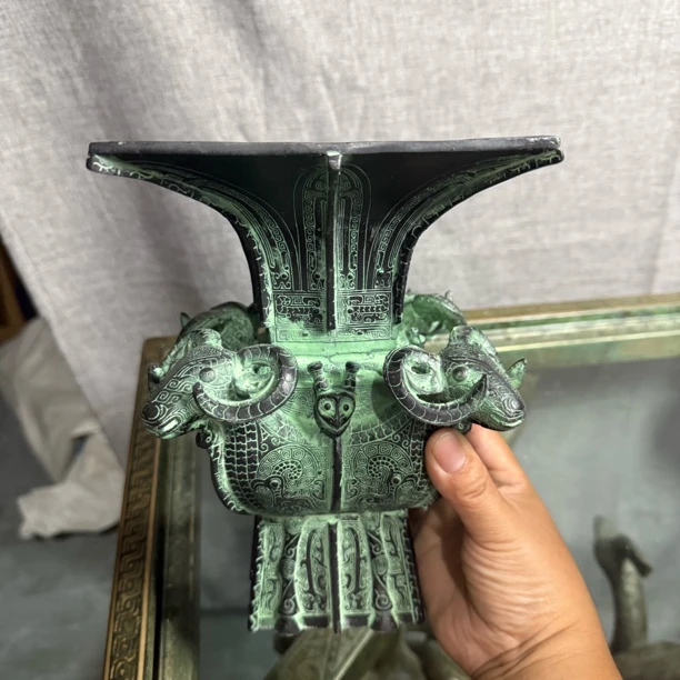 青铜器四羊方尊，高20厘米，青铜材质商务礼品、家居礼品摆件。