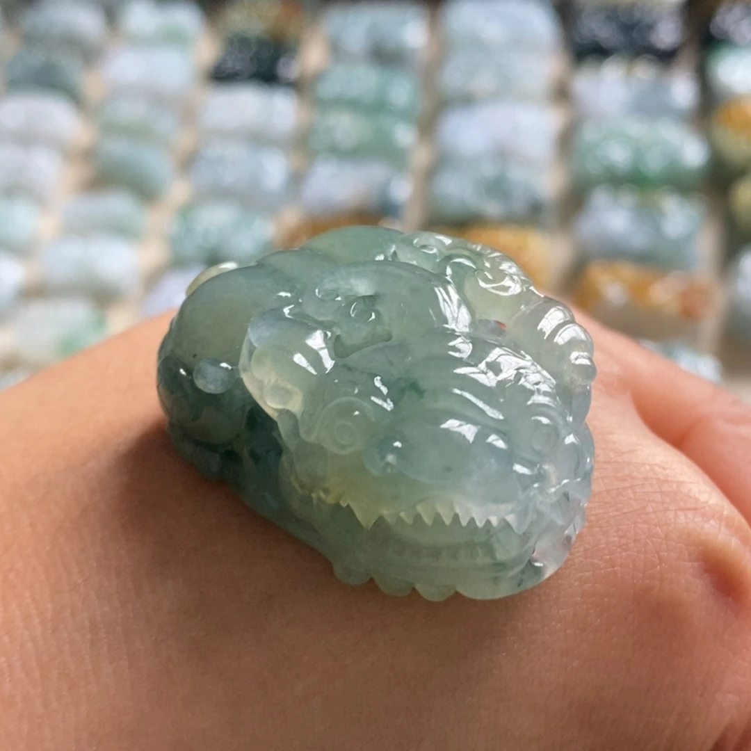 翡翠未镶嵌颈饰天然翡翠貔貅吊坠