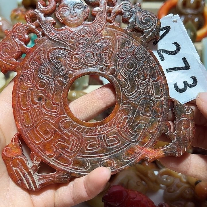 和田玉（糖玉）未镶嵌颈饰