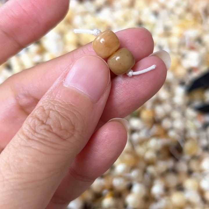 裸石蜜蜡未镶嵌8mm一对