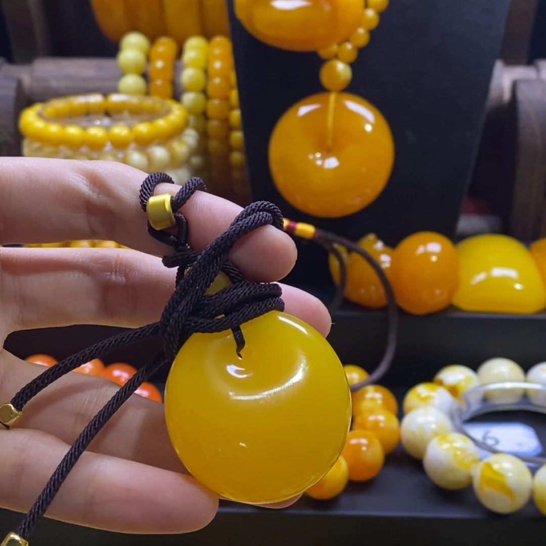 1***u非金属卡37.5鸡油黄鱼眼扣小