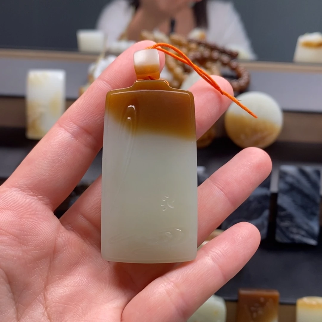 和田玉（糖玉）未镶嵌挂件