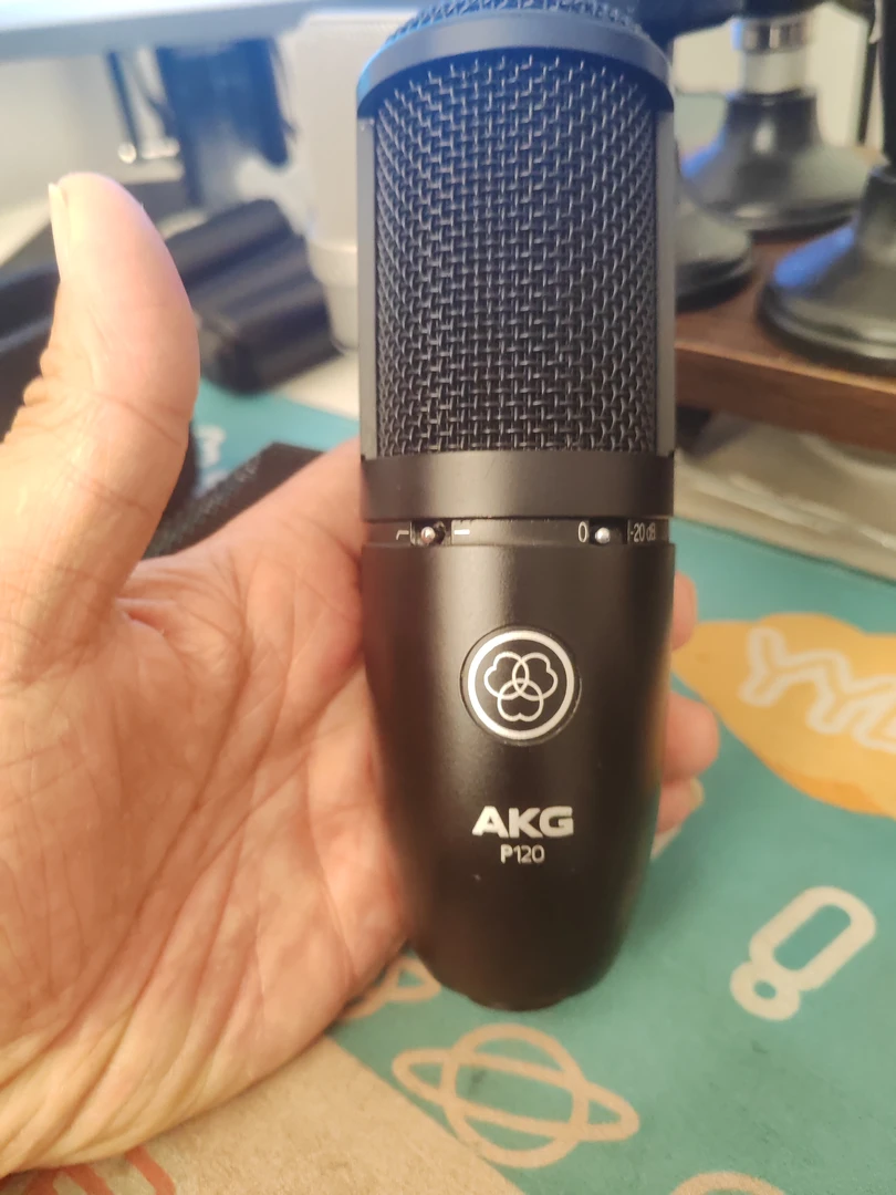 9新 AKG/爱科技 二手9新akg p120电容麦克风，