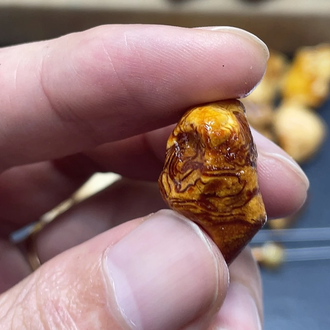 未镶嵌定制琥珀定制