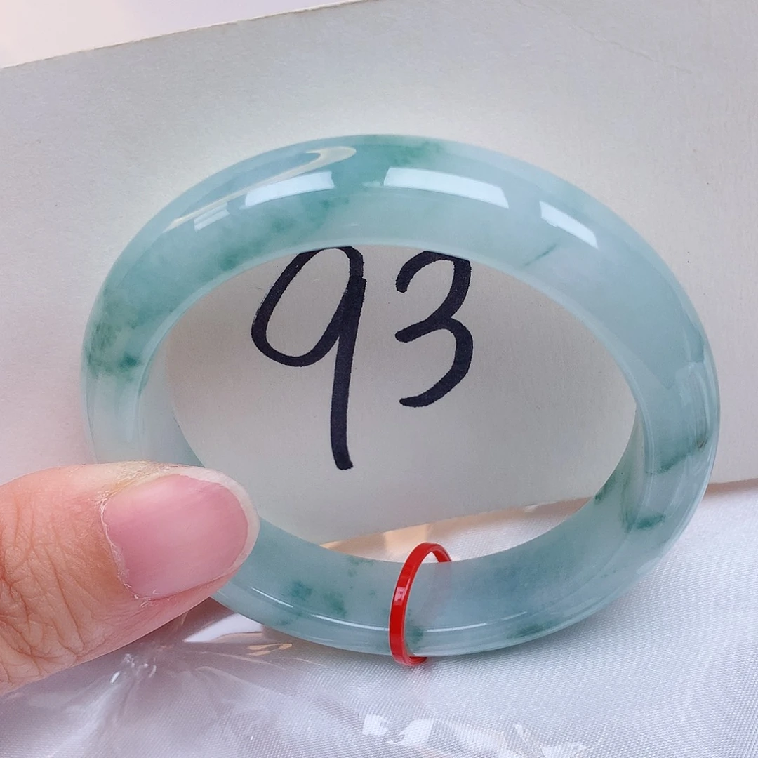 翡翠未镶嵌手镯翡翠