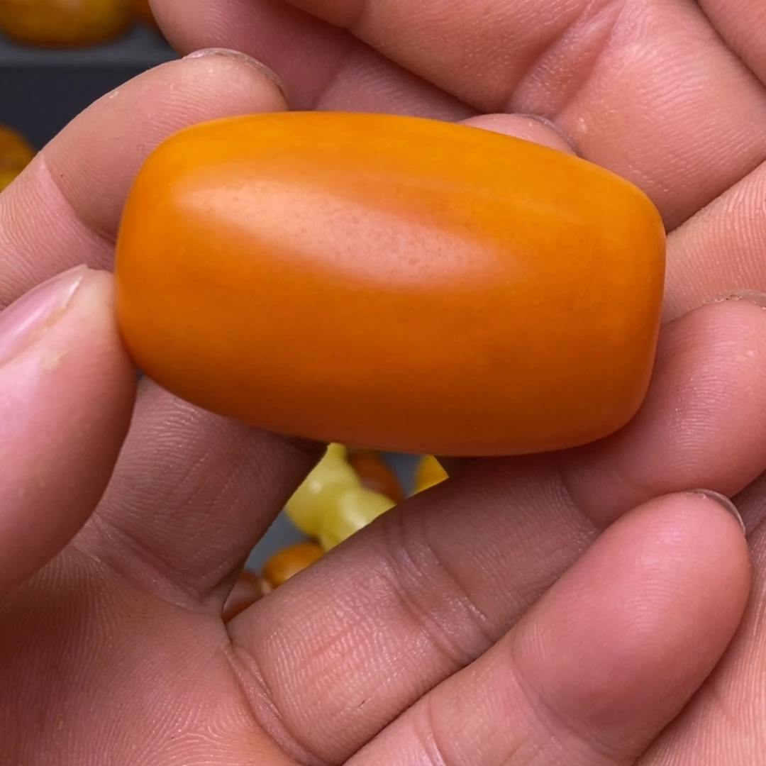 蜜蜡未镶嵌珠宝奇石