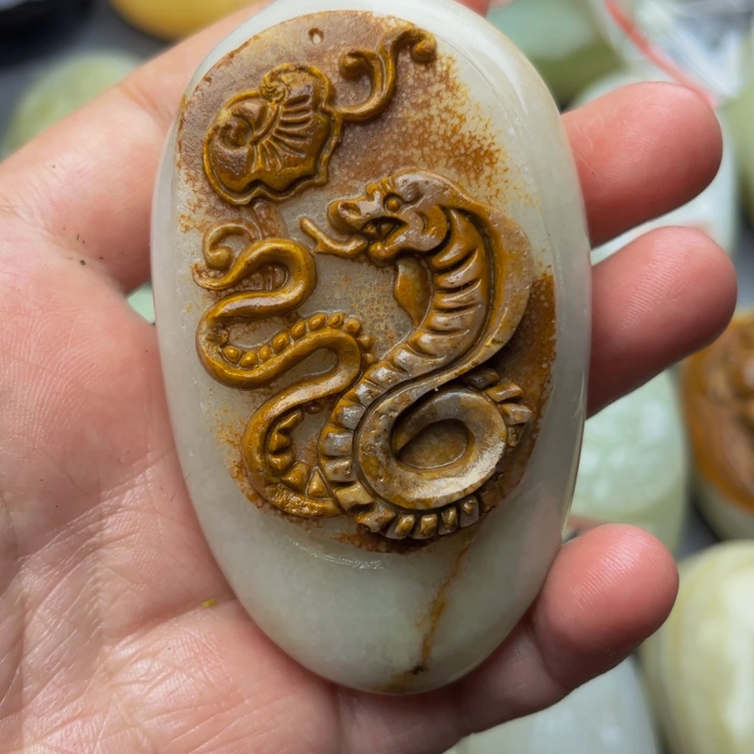 石材方解石手把件蛇