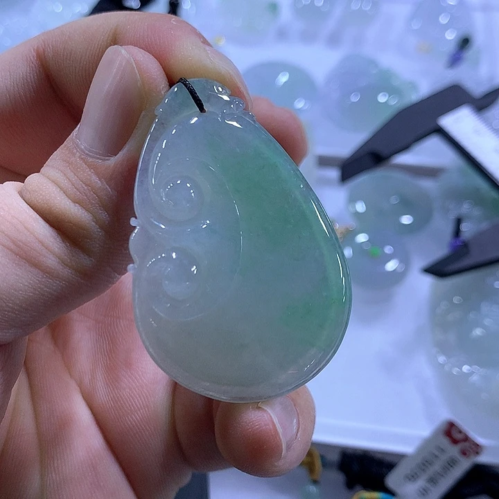 颈饰未镶嵌翡翠天然翡翠A货吊坠