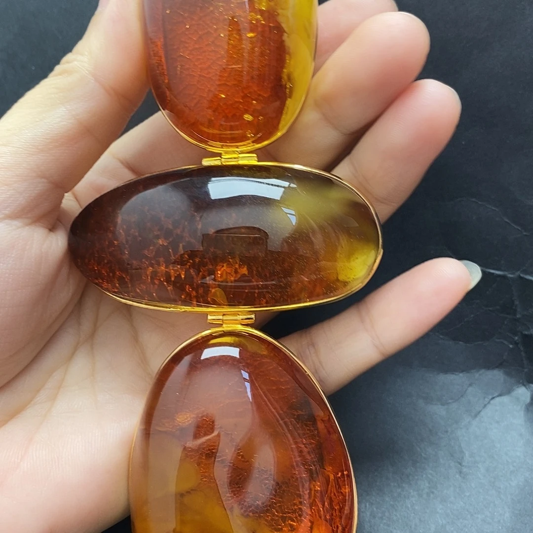 琥珀未镶嵌裸石吊坠