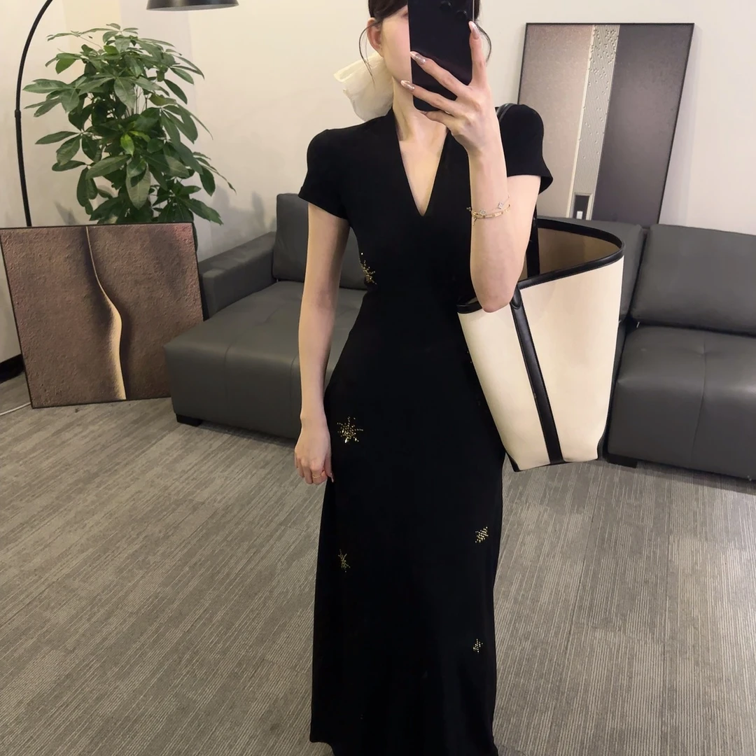 【OS&oneshow】新款法式夏季亮钻气质连衣裙V领套头显瘦长裙收腰