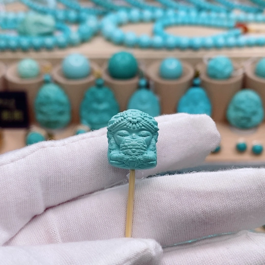 绿松石未镶嵌珠宝奇石