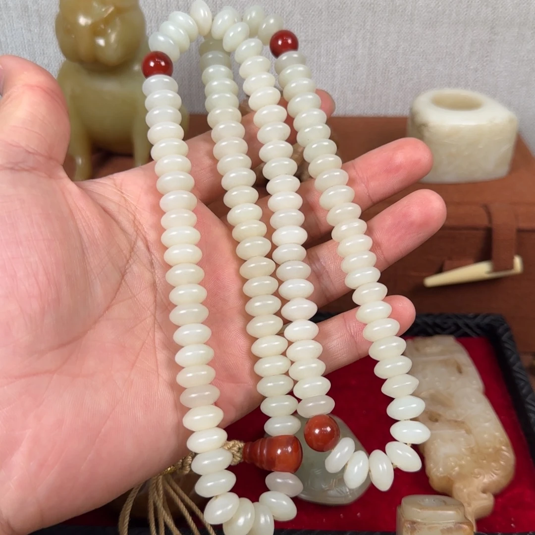 用***8非常精美的脖挂件