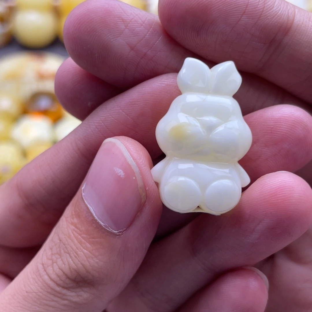 琥珀未镶嵌裸石蜜蜡