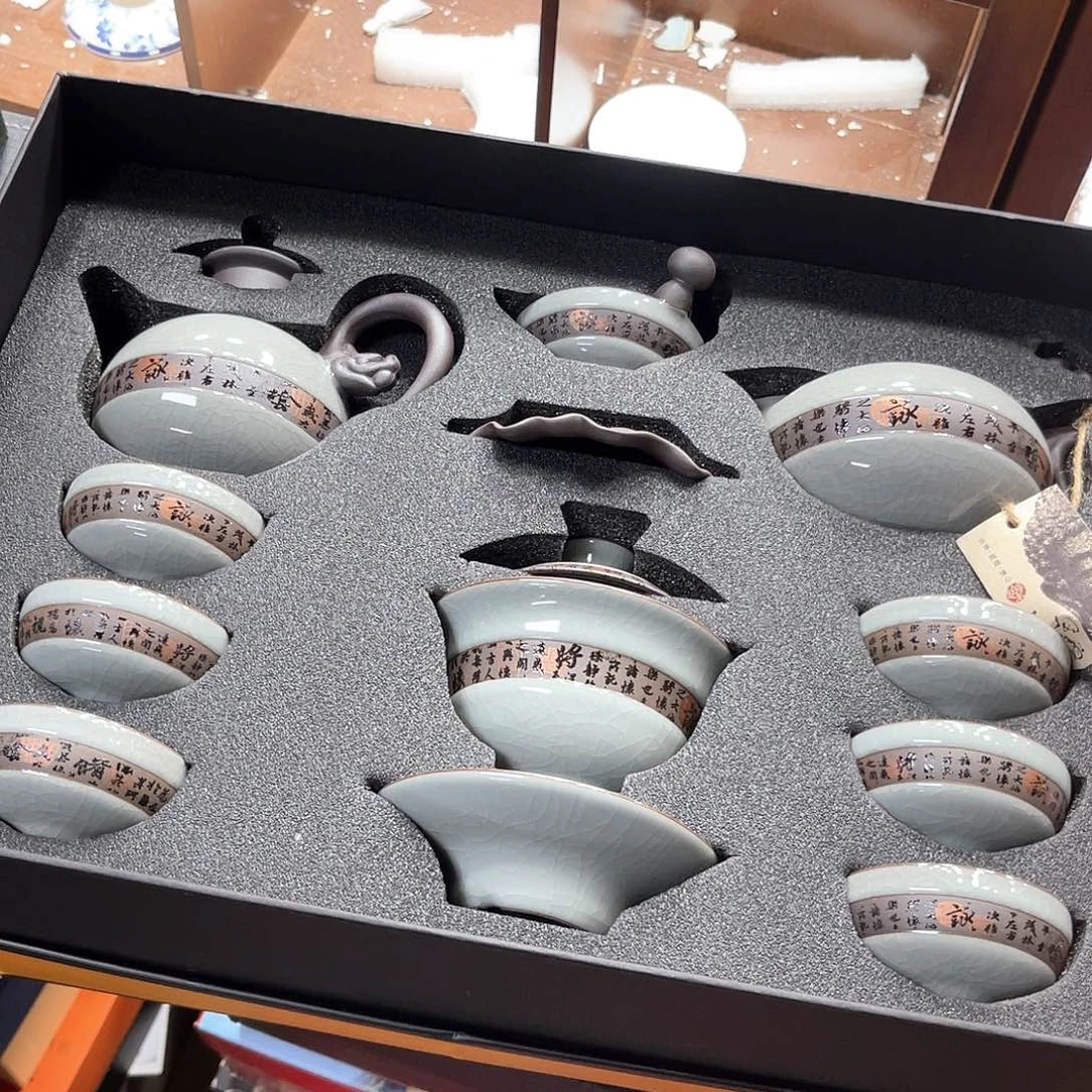 孤品茶具套装等。