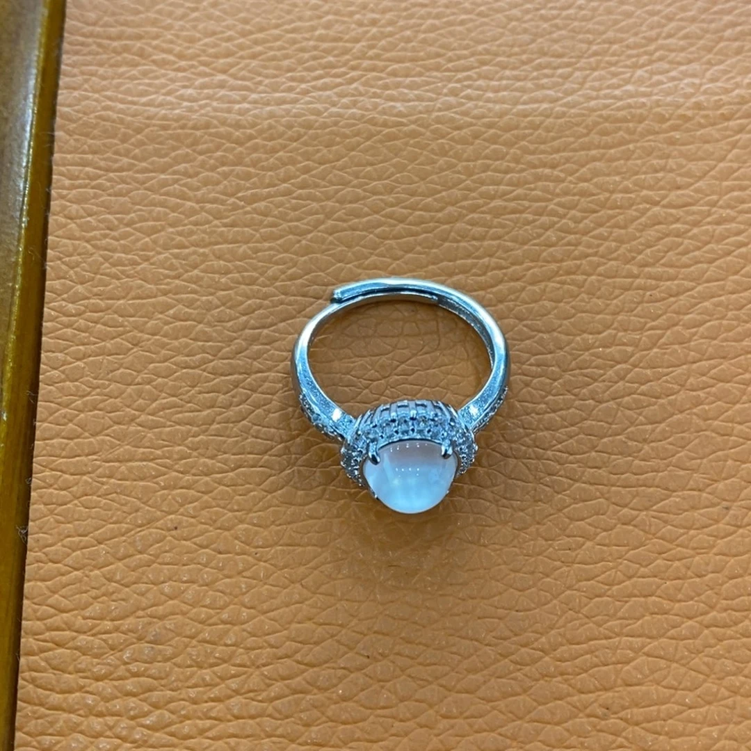 石英质玉吊坠(不含链)合金