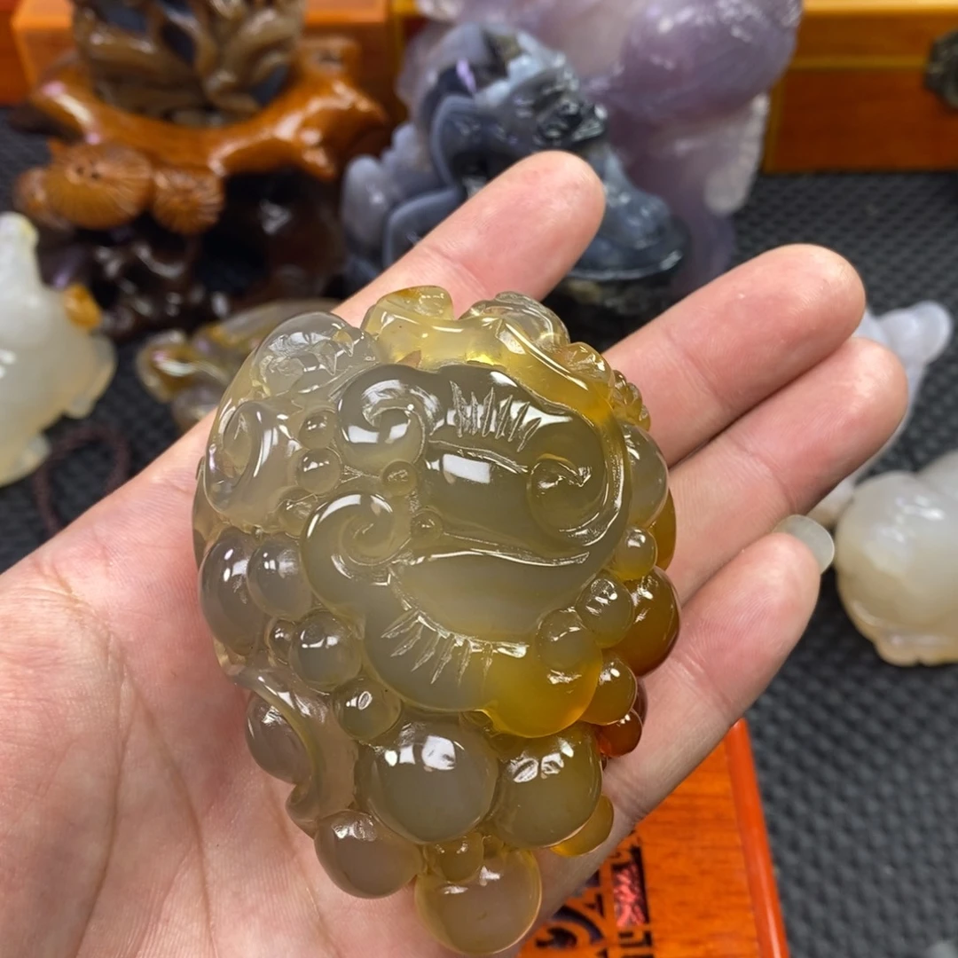 玛瑙/玉髓手把件未镶嵌