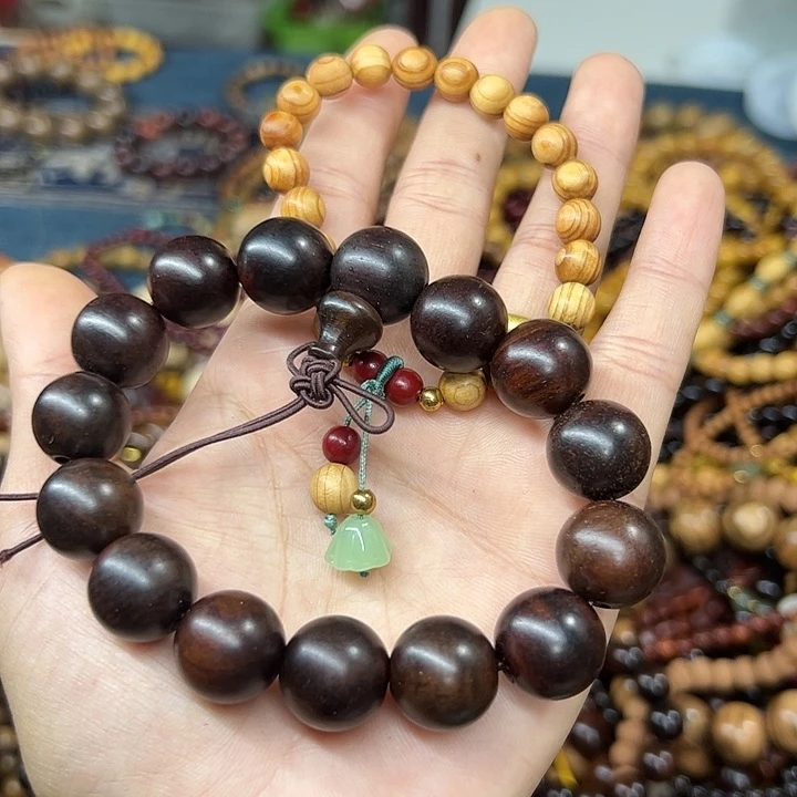 维腊木（绿檀）无事牌